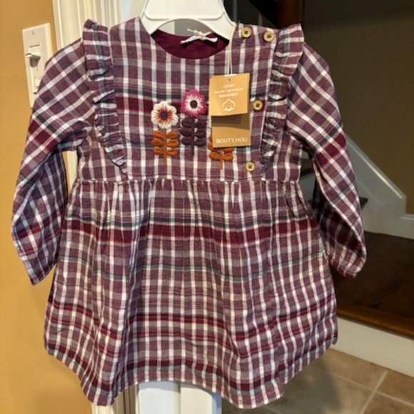 Beautiful Plaid Dress Embroidered - Picture 1 of 4